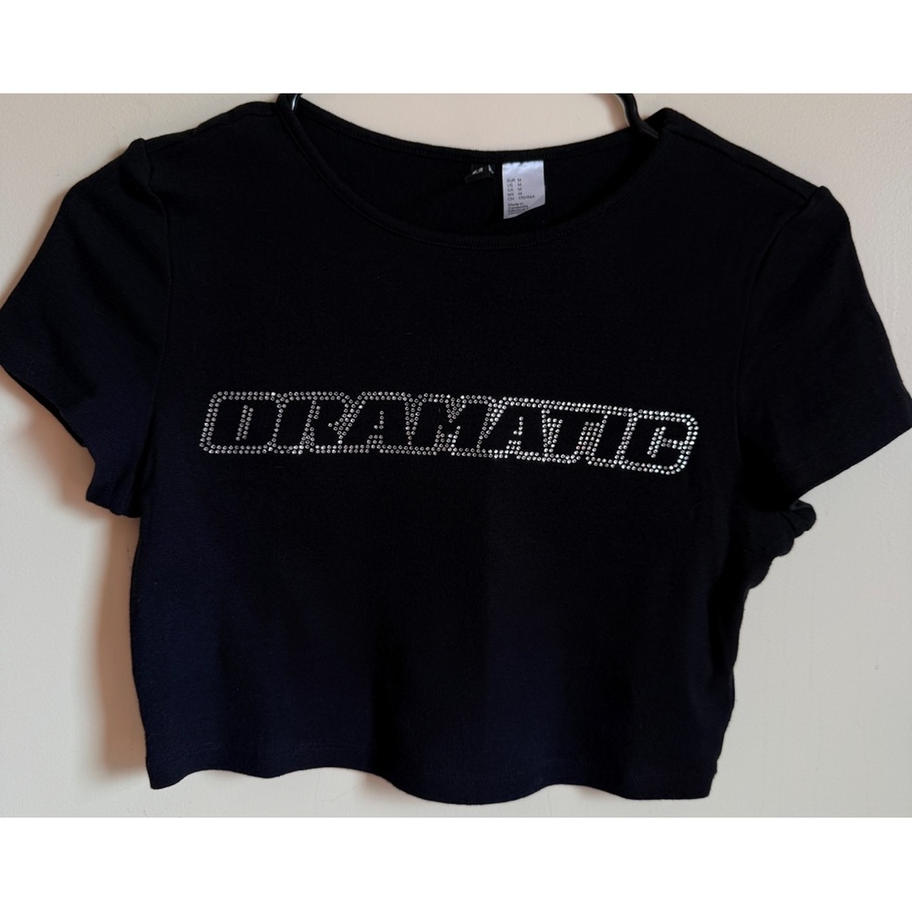 H&M Divided Black Dramatic Statement Tee Crop Top… - image 1